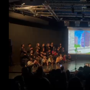 chorale claps